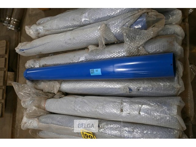 Partij amsterdammers (trottoirpaaltjes) - afbeelding 3 van  5