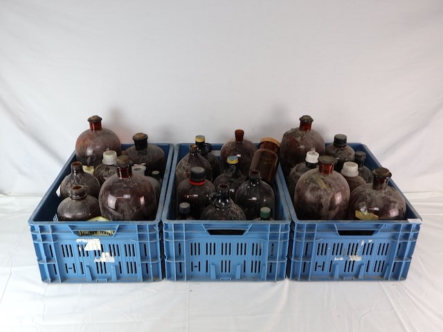 Partij apothekersflessen (x25) - afbeelding 1 van  6