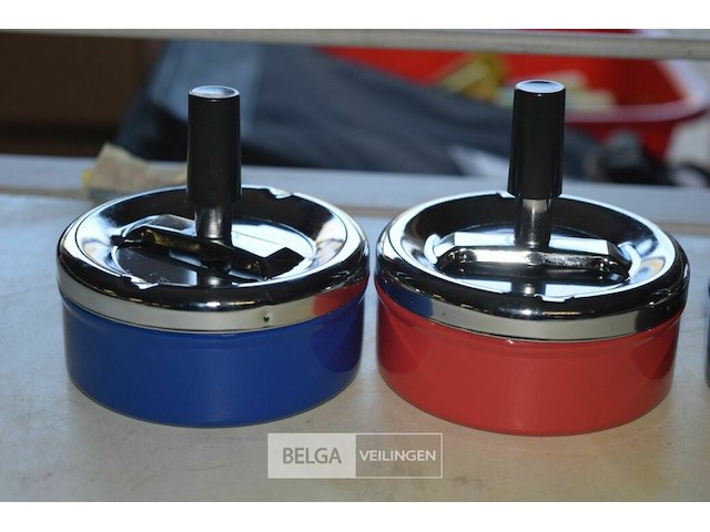 Partij asbakken - afbeelding 2 van  3