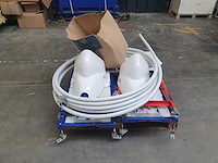 Partij assorti sanitair materiaal - afbeelding 1 van  6