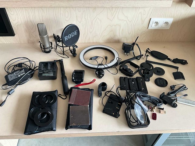 Partij audio en video toebehoren - afbeelding 1 van  24