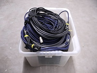 Partij audio kabels in doos - afbeelding 1 van  4