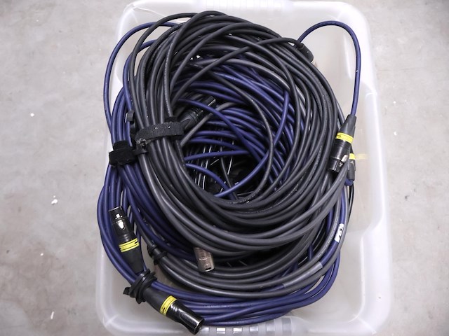 Partij audio kabels in doos - afbeelding 2 van  4