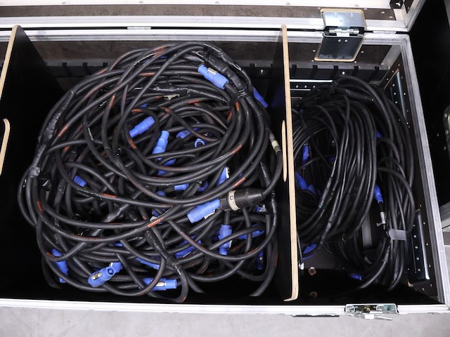 Partij audio kabels in koffer - afbeelding 4 van  5