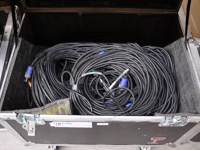 Partij audio kabels in koffer - afbeelding 2 van  7