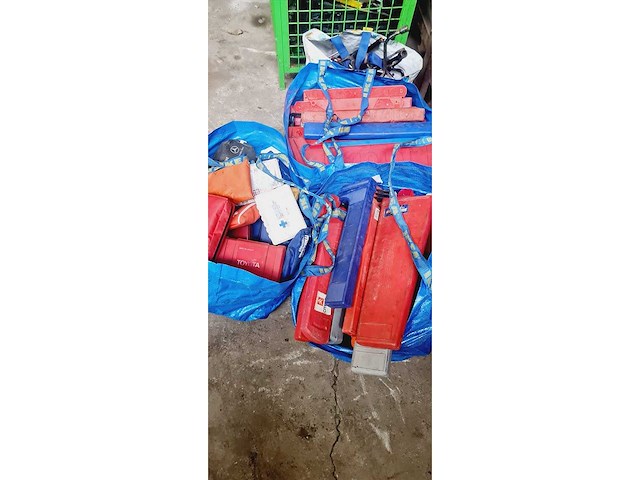 Partij auto benodigdheden - afbeelding 9 van  9