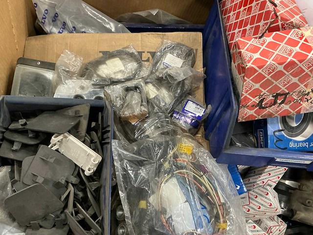 Partij auto-onderdelen voor volvo - afbeelding 3 van  7