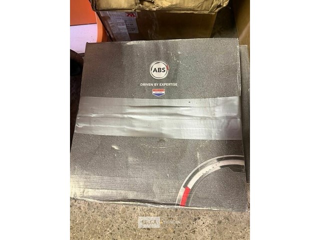 Partij auto-onderdelen - afbeelding 2 van  15