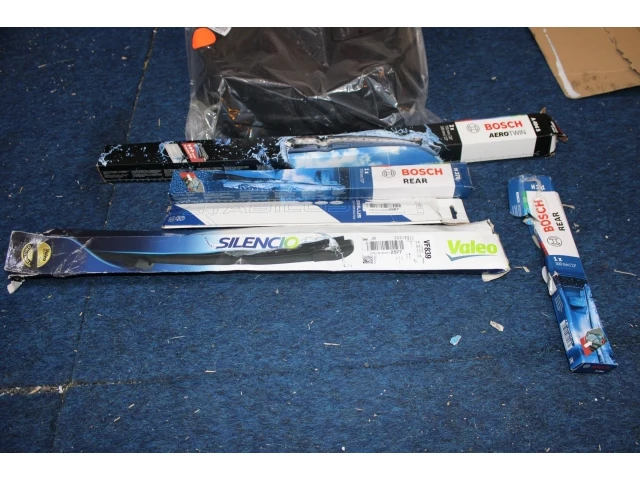 Partij auto onderdelen - afbeelding 34 van  34