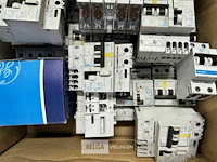 Partij automatische zekeringen - afbeelding 5 van  6