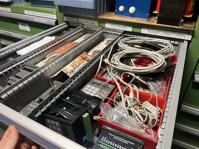 Partij automatiserings- en plc-componenten - afbeelding 11 van  96