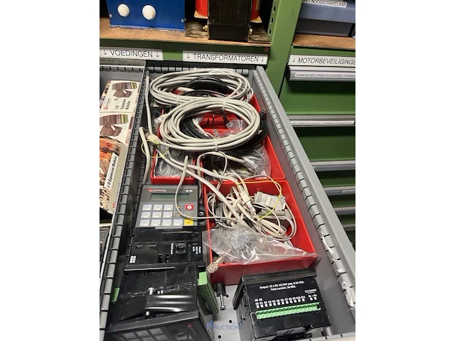 Partij automatiserings- en plc-componenten - afbeelding 13 van  96