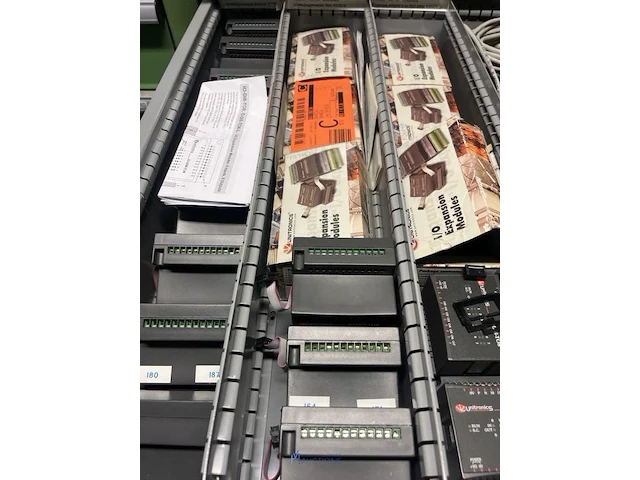 Partij automatiserings- en plc-componenten - afbeelding 15 van  96
