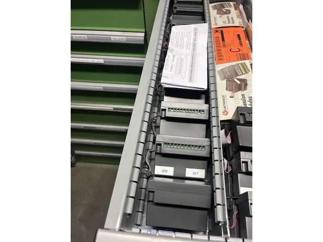 Partij automatiserings- en plc-componenten - afbeelding 16 van  96