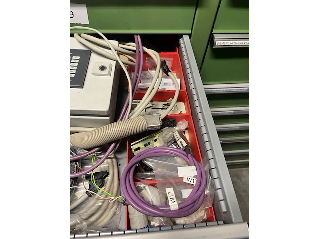 Partij automatiserings- en plc-componenten - afbeelding 26 van  96