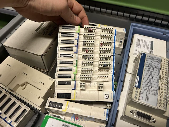 Partij automatiserings- en plc-componenten - afbeelding 30 van  96