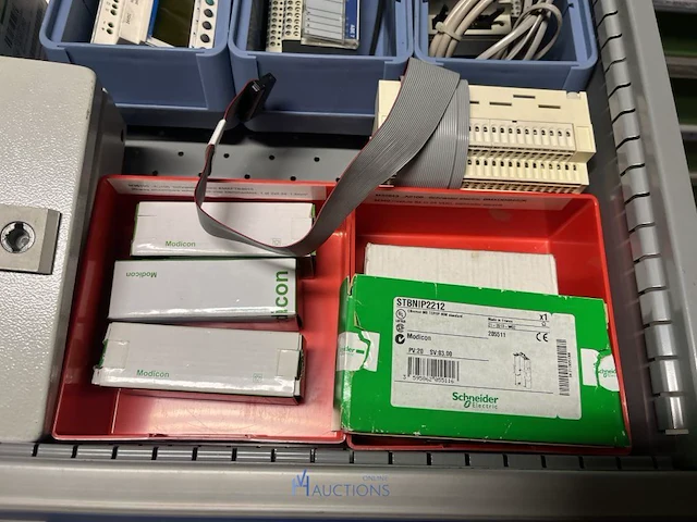 Partij automatiserings- en plc-componenten - afbeelding 32 van  96
