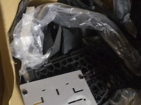 Partij autoonderdelen w.o. kappen, uitlaten, sturen, lampen, roosters, enz - afbeelding 10 van  40