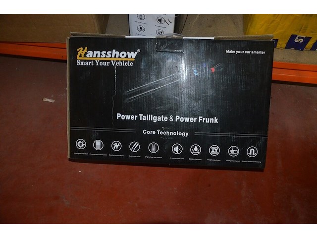 Partij autoonderdelen w.o. kappen, uitlaten, sturen, lampen, roosters, enz - afbeelding 14 van  40