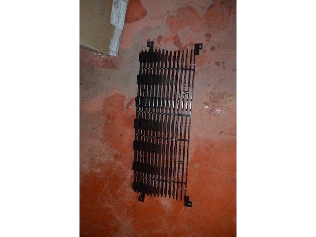 Partij autoonderdelen w.o. kappen, uitlaten, sturen, lampen, roosters, enz - afbeelding 20 van  40