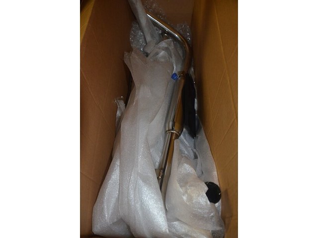 Partij autoonderdelen w.o. kappen, uitlaten, sturen, lampen, roosters, enz - afbeelding 12 van  40