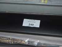 Partij autoonderdelen w.o. kappen, uitlaten, sturen, lampen, roosters, enz - afbeelding 30 van  40