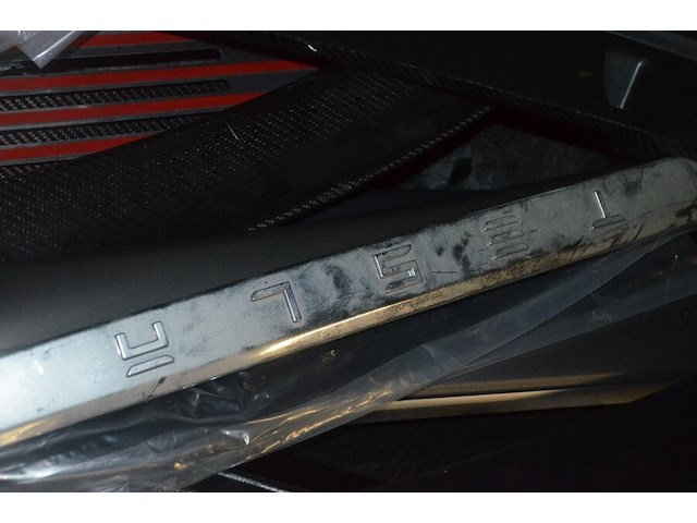 Partij autoonderdelen w.o. kappen, uitlaten, sturen, lampen, roosters, enz - afbeelding 32 van  40