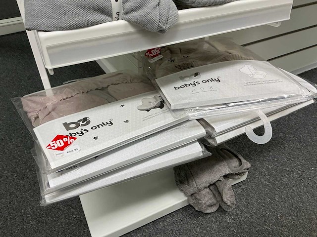 Partij baby accessoires - afbeelding 30 van  38