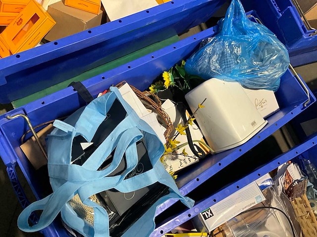 Partij bakkerij inventaris - afbeelding 25 van  25