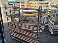 Partij bakkerij rekken + broodrekken + manden - afbeelding 6 van  8