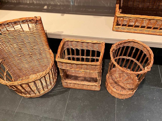 Partij bakkerij rekken + broodrekken + manden - afbeelding 8 van  8