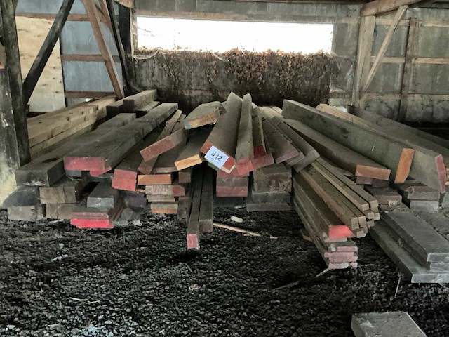 Partij balken en planken - afbeelding 2 van  3