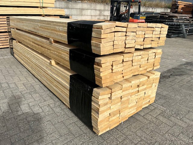 Partij balkhout 4500x150x40mm 91 stuks - afbeelding 1 van  1
