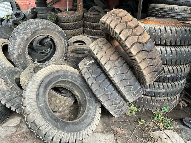 Partij banden (17x) - afbeelding 3 van  6