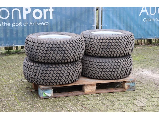 Partij banden bkt lg-306 - afbeelding 1 van  1