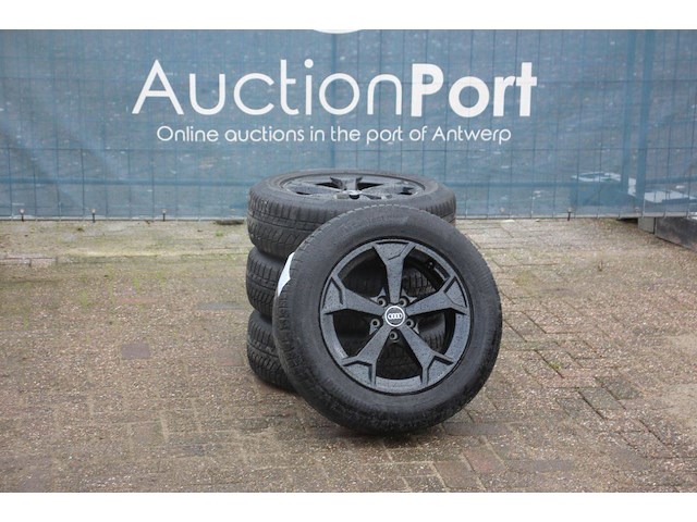 Partij banden continental 215/65 r 17 met velg audi 4 stuks (marge) - afbeelding 1 van  1