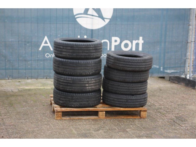 Partij banden hankook 215/45r18 8 stuks (marge) - afbeelding 1 van  1