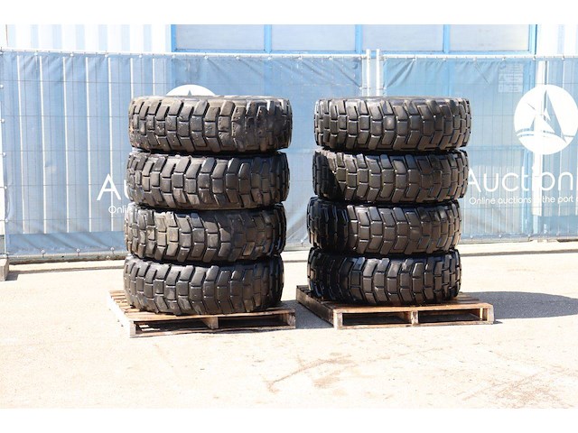 Partij banden op velg michelin 8 stuks - afbeelding 1 van  1