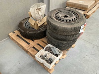 Partij banden op velg - afbeelding 1 van  2