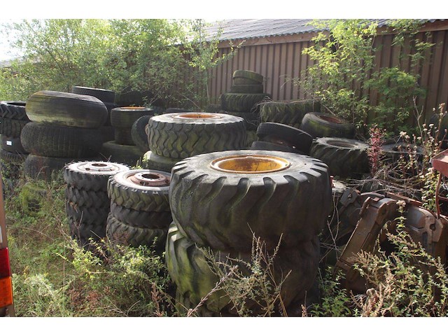 Partij banden - afbeelding 1 van  1