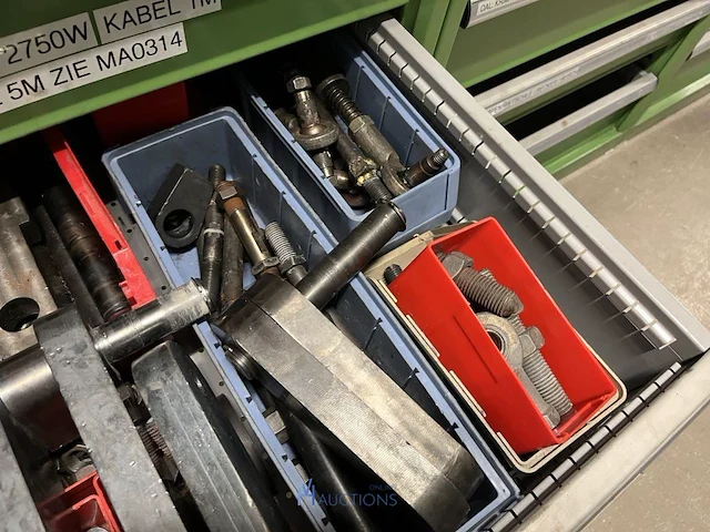Partij bandverwarmingen, thermokoppels en spuitneuzen - afbeelding 39 van  54