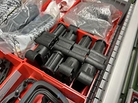 Partij batterij-, heftruck- en hijsinstallatieonderdelen - afbeelding 21 van  89