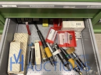 Partij batterij-, heftruck- en hijsinstallatieonderdelen - afbeelding 12 van  89