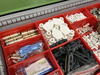 Partij batterij-, heftruck- en hijsinstallatieonderdelen - afbeelding 25 van  89