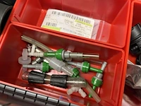 Partij batterij-, heftruck- en hijsinstallatieonderdelen - afbeelding 31 van  89