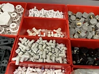 Partij batterij-, heftruck- en hijsinstallatieonderdelen - afbeelding 35 van  89
