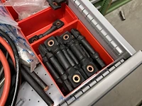 Partij batterij-, heftruck- en hijsinstallatieonderdelen - afbeelding 38 van  89