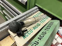 Partij batterij-, heftruck- en hijsinstallatieonderdelen - afbeelding 54 van  89