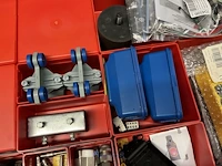 Partij batterij-, heftruck- en hijsinstallatieonderdelen - afbeelding 65 van  89