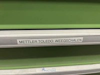 Partij batterij-, heftruck- en hijsinstallatieonderdelen - afbeelding 71 van  89